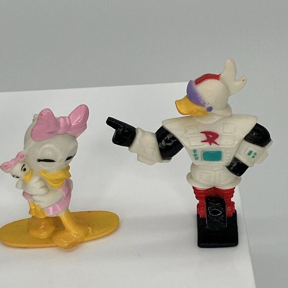 Lot of 4 Vintage Disney 1991 Kellogg Duck Tales Cereal Toy Figures Cake Toppers - Picture 3 of 8